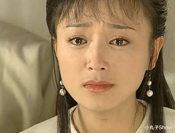 秦岚|真保养高手！42岁秦岚穿短裤秀无敌漫画腿，不惑之年还有少女感