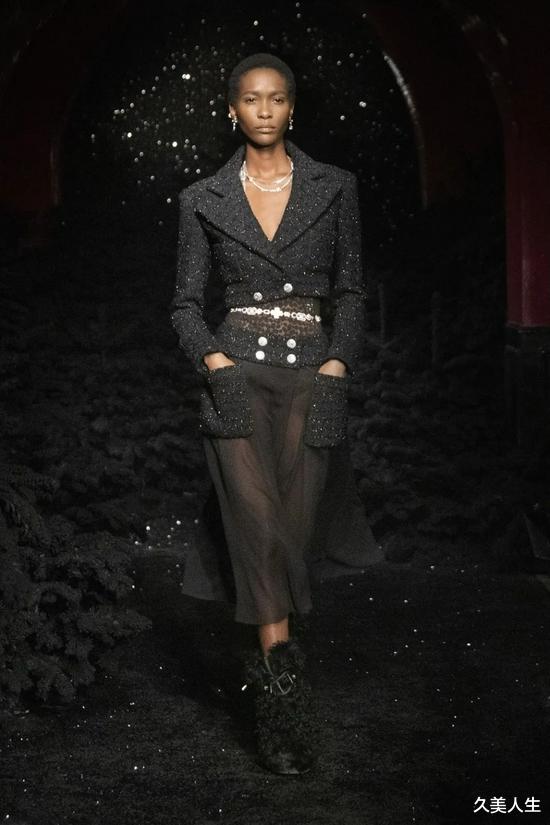 久美人生|杨幂被偶遇穿的这件 可比BM香多了