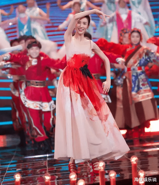 光芒|10月1日：张韶涵扮冰雪女王，金晨像回族公主，李宇春撞脸周笔畅