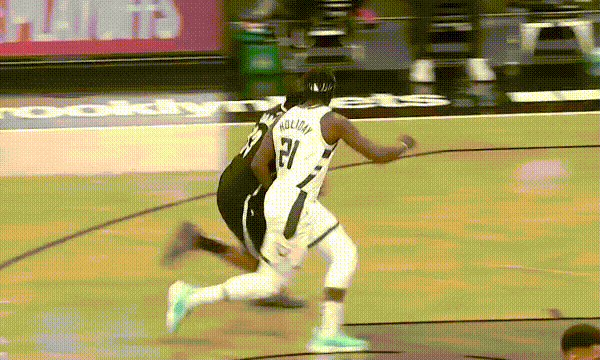 詹姆斯·哈登|太意外了!哈登开局23秒受伤!欧文当时都懵了:登哥你为啥站着不动