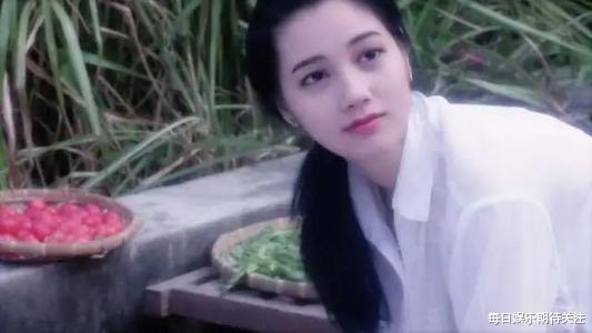 郑艳丽|她靠风月片成名反被雪藏，大32岁男友去世，为生计去麦当劳上夜班