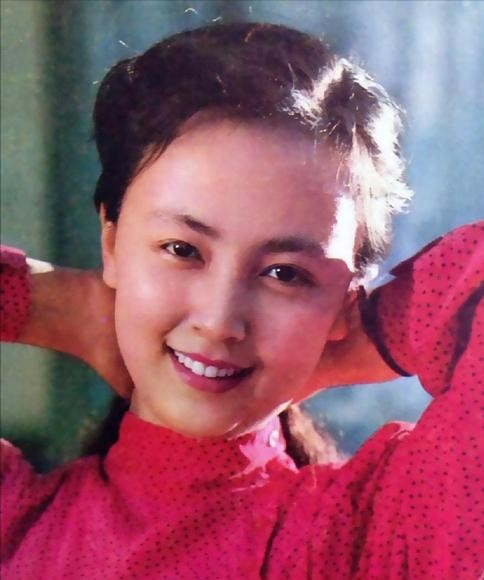 电影|著名演员赵静,巅峰时嫁给粉丝:他虽然是普通人,却最适合我