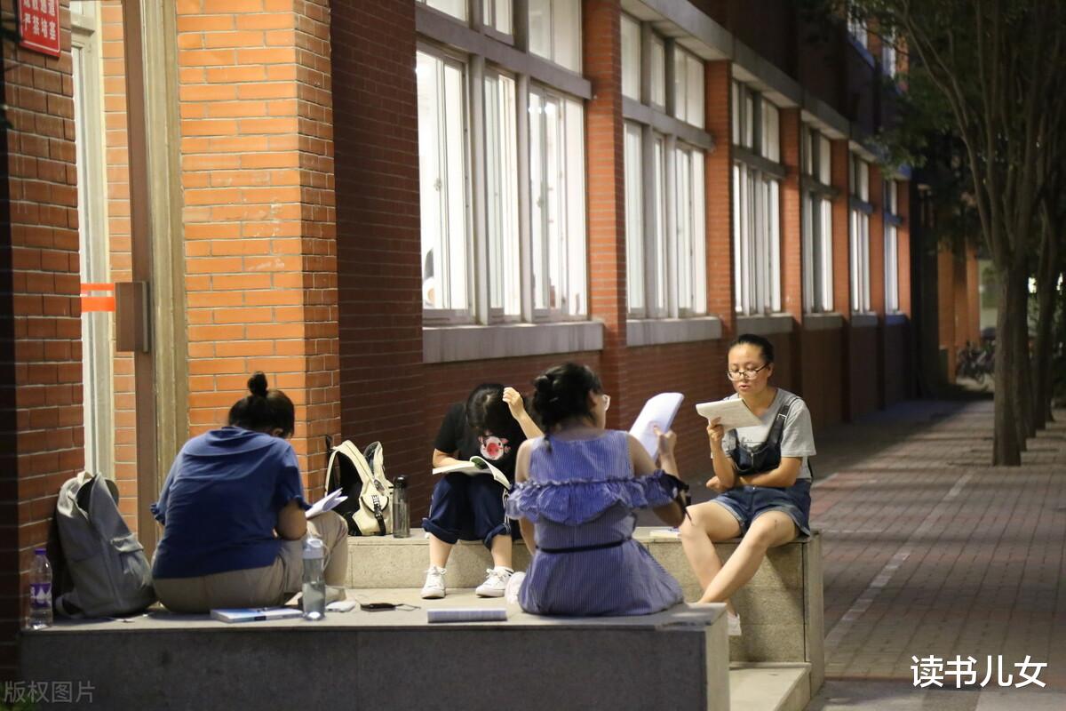 招聘|顶级投行、私募基金200万年薪抢人，最青睐哪些专业的人才？