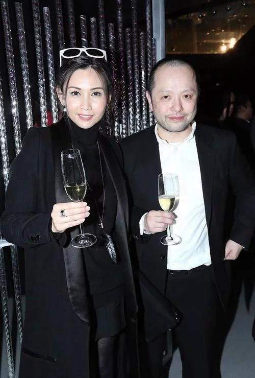 邱淑贞|他白手起家年赚36亿！娶到被王晶捧红的著名艳星，堪称人生赢家