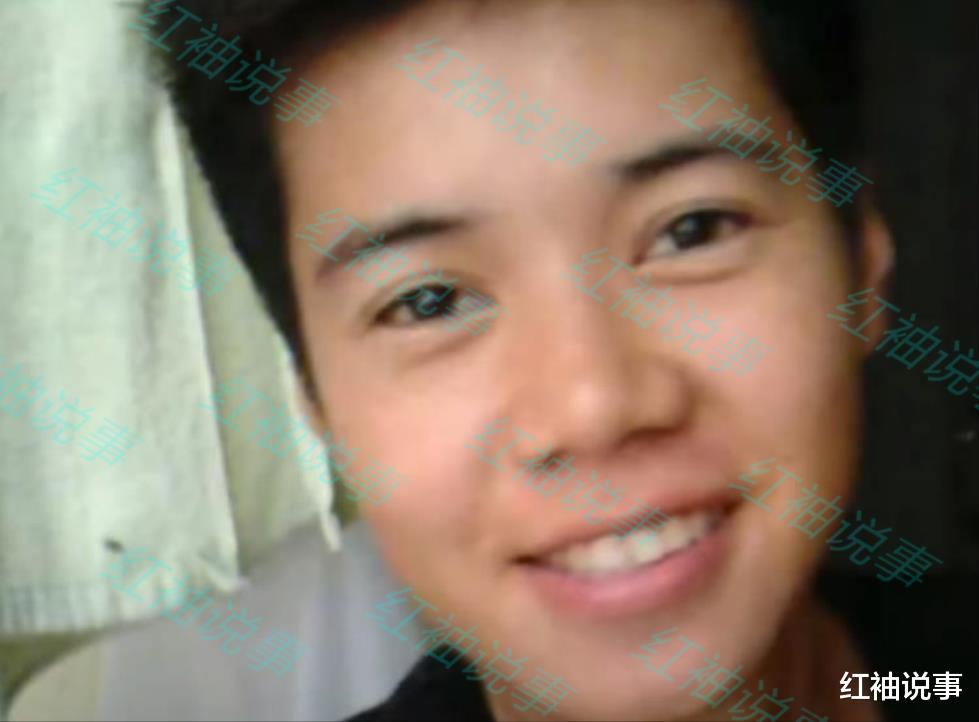 佟丽娅|20岁提拉蓬素颜出镜，五官清秀又美又飒，担任泰王嫔妃兼保镖