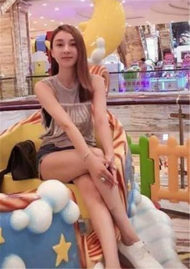 张碧晨|她23岁演“梦萍”走红，28岁退圈嫁入豪门，今年43岁活成23岁惹羡慕