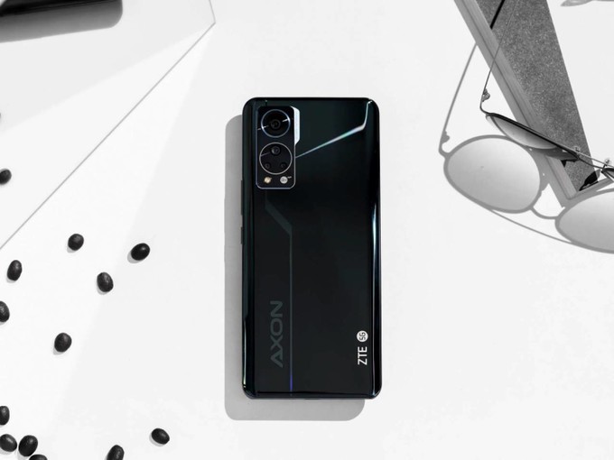 中兴|20GB内存手机再次下跌,屏下前摄+55W+四摄,如今降至2698元