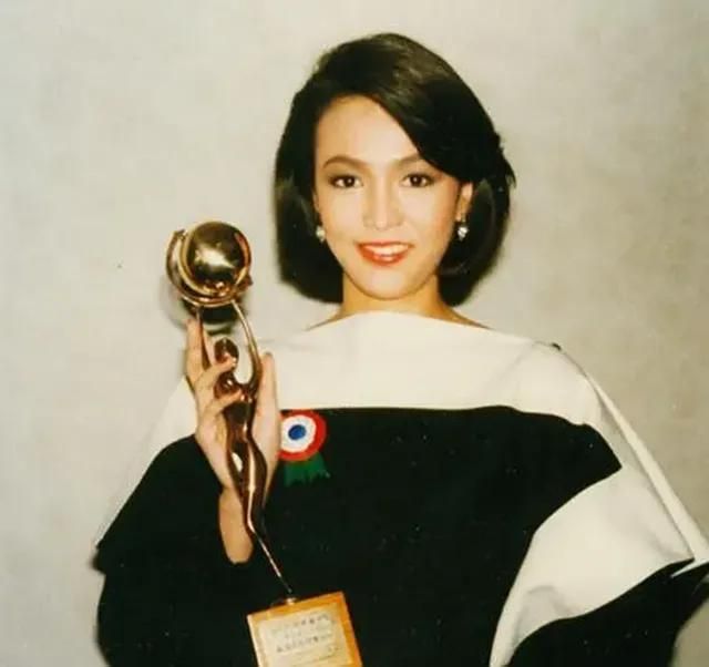 吕方|吕方：和郑裕玲同居16年，分手前郑裕说：车子也留下，都是我的