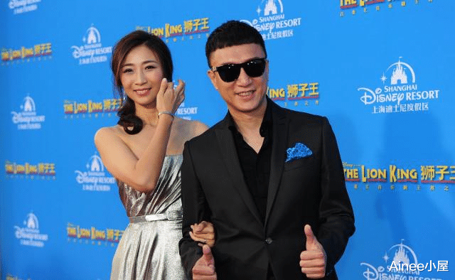 孙红雷|孙红雷真是有福气，妻子穿“锡纸裙”秀身材，看着比他还高一点