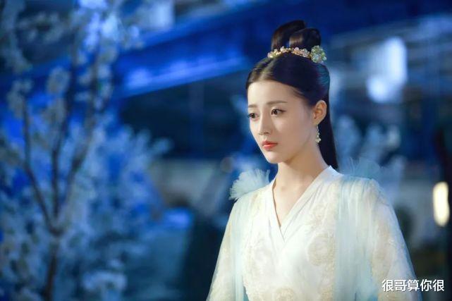 殷桃|正青春：殷桃造型翻车，吴谨言演技被质疑，王秀竹成为剧中的亮点