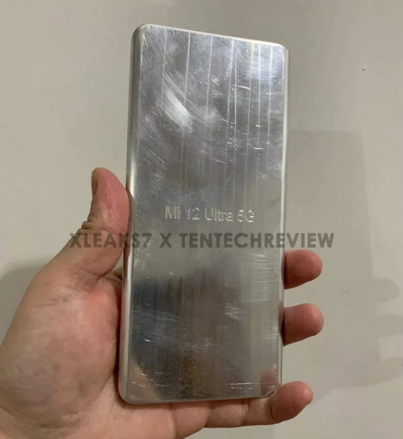 小米科技|小米12 Ultra超大杯机模曝光；一加10系列新机核心配置公布