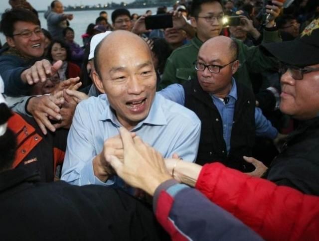 欧阳娜娜|“重返政坛”？韩国瑜现身公众视野，当场宣布新身份