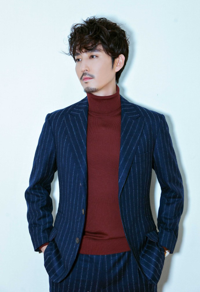 靳东|穿西装好看的中年男星，只服这10位，大叔们帅起来真没小鲜肉啥事