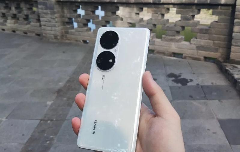 情微说 一千多和五千多的手机，根本区别在哪里？是在交智商税吗？