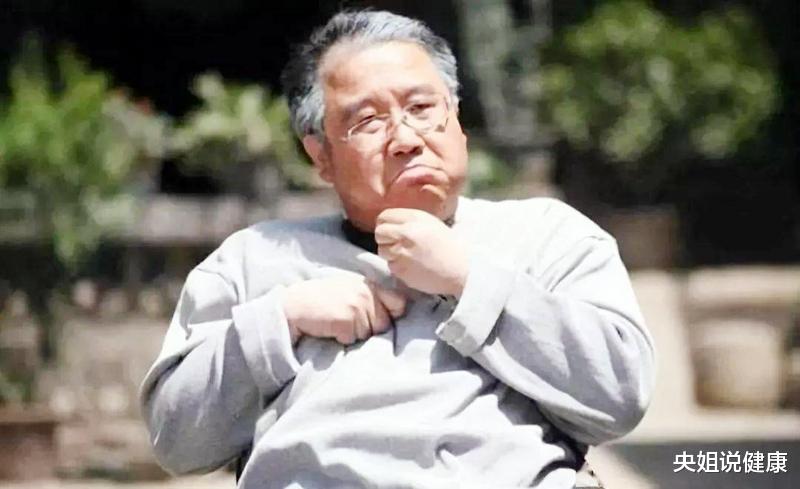 央姐说健康|夜晚睡觉腿经常抽筋是缺钙吗？医生：老年人频繁抽筋，留心两种病