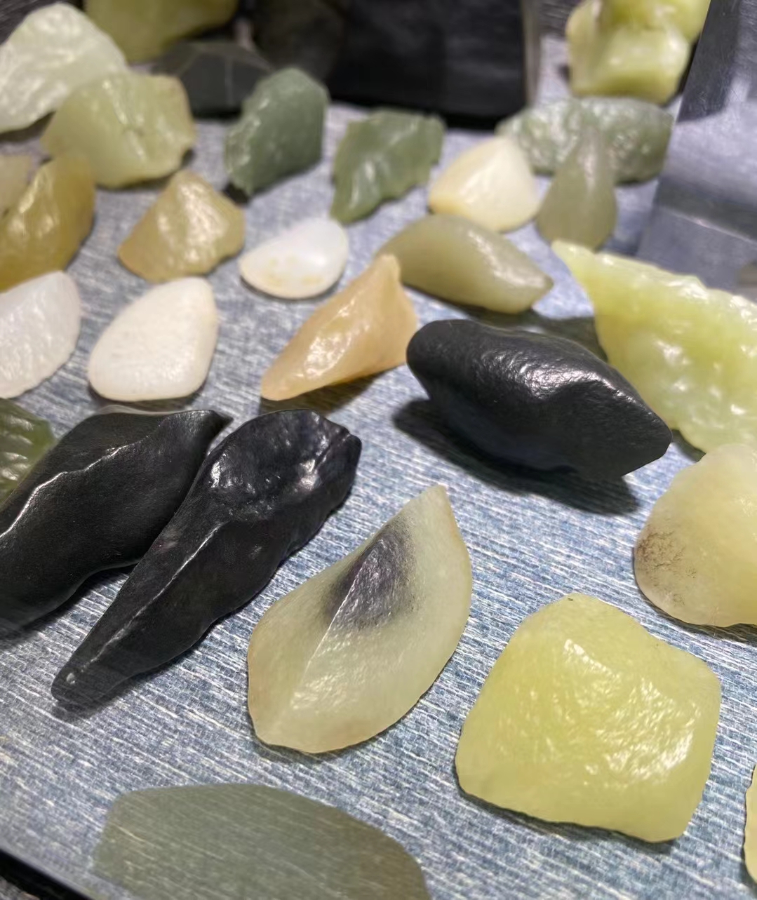 新疆维吾尔自治区|号称比和田玉籽料还稀少的新疆和田玉戈壁料，真的有这么夸张吗？