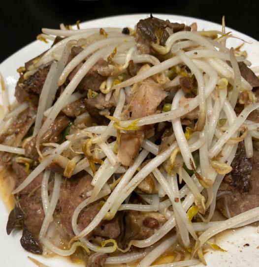 岳云鹏|岳云鹏:央视食堂尽享五菜一汤,吃蒜泥拍黄瓜后上春晚说有味相声