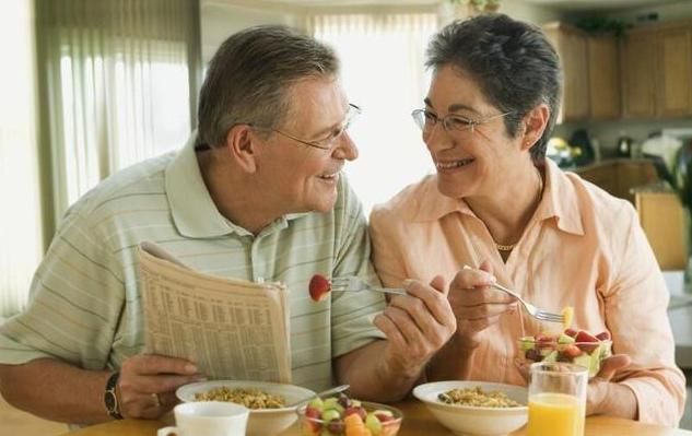 中老年人|70岁后老人,想知道自己身体是否健康,可以看看这些事
