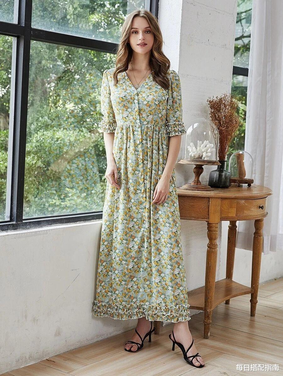 每日搭配指南|“学院女生”别穿得太老气!记住这些搭配技巧,简单时髦又减龄