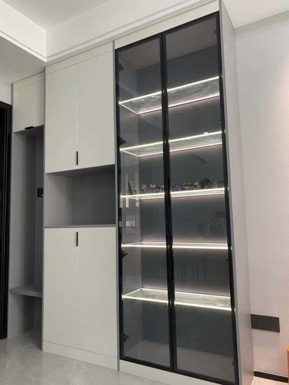 新房装了5个月，效果漂亮又大气，客厅不装电视，装了投影仪