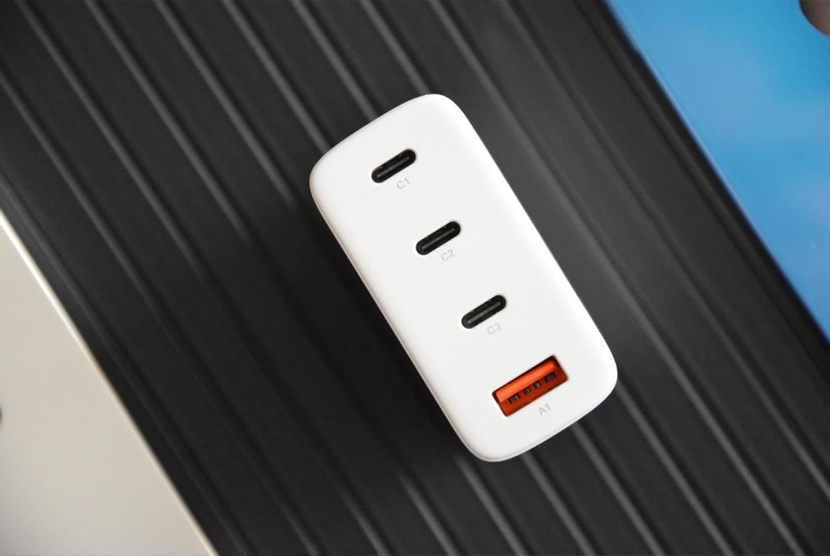 跨年|支持3C+1U插口，一次带满4个，奥睿科100W氮化镓充电器真香