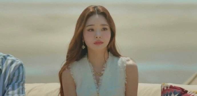 |可爱在性感面前不堪一击？性感吊打清纯？