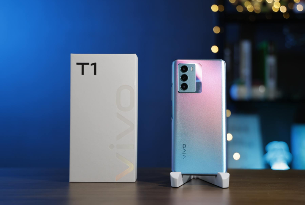 360手机|中端机市场也能淘到好货?vivo、红米、真我这三款手机的体验都超纲