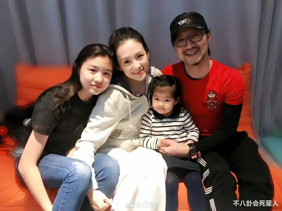 汪峰|汪峰34岁前女友晒健身照，穿深V身材傲人，多次嘲讽章子怡