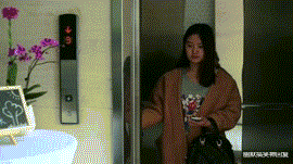 幽默搞笑神回复|神回复：“成年人的时间哪个最像你？”网友：聚餐的时候！