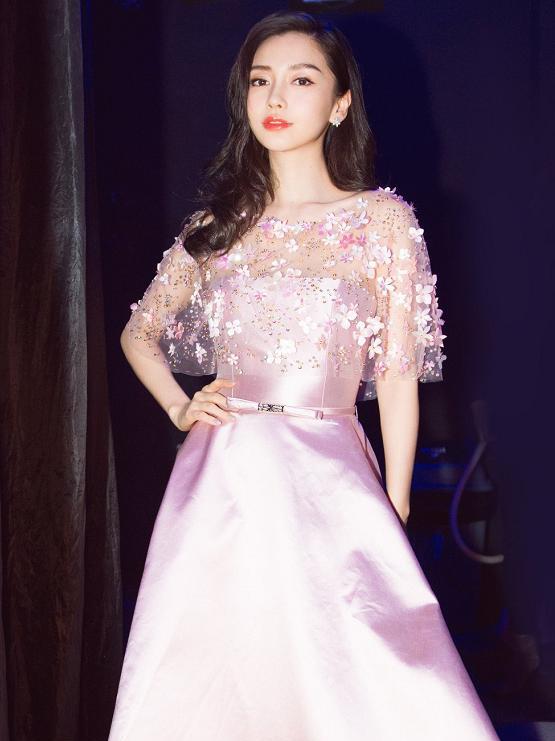 Angelababy|儿子才三岁，baby又传出“喜事”，44岁的黄晓明也太幸福了