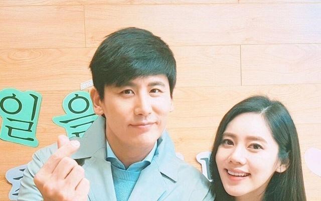 家中大小宝|塌房还是婚变?于晓光和美女拥抱,和秋瓷炫的互动停止在去年十月