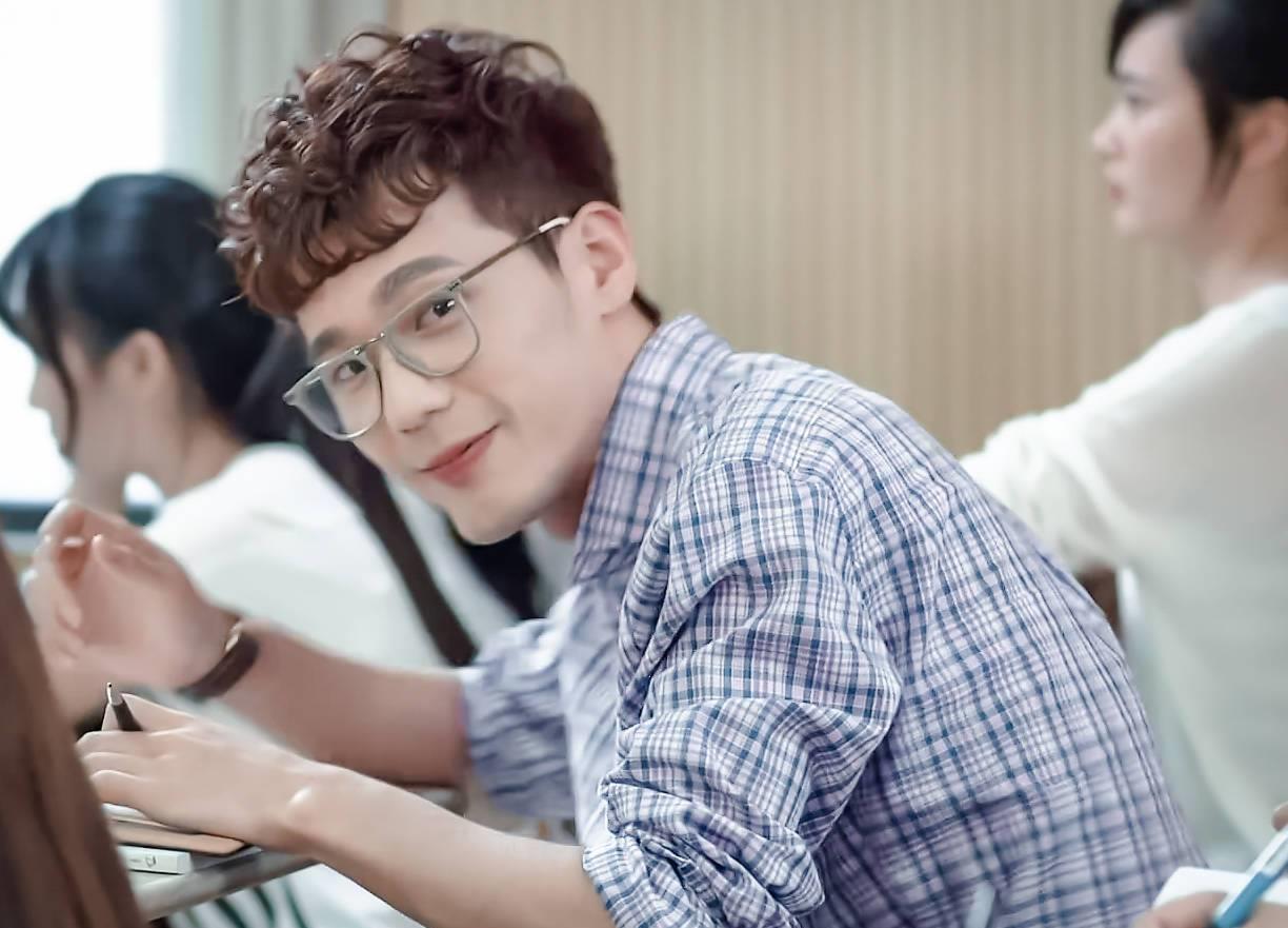 微微一笑很倾城|重温《微微一笑很倾城》才发现5大男配火了4位，还有一位结婚不久