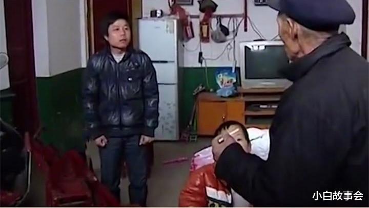 新婚妻子怀孕两个月,喝农药自杀,丈夫怒骂妻子不忠!