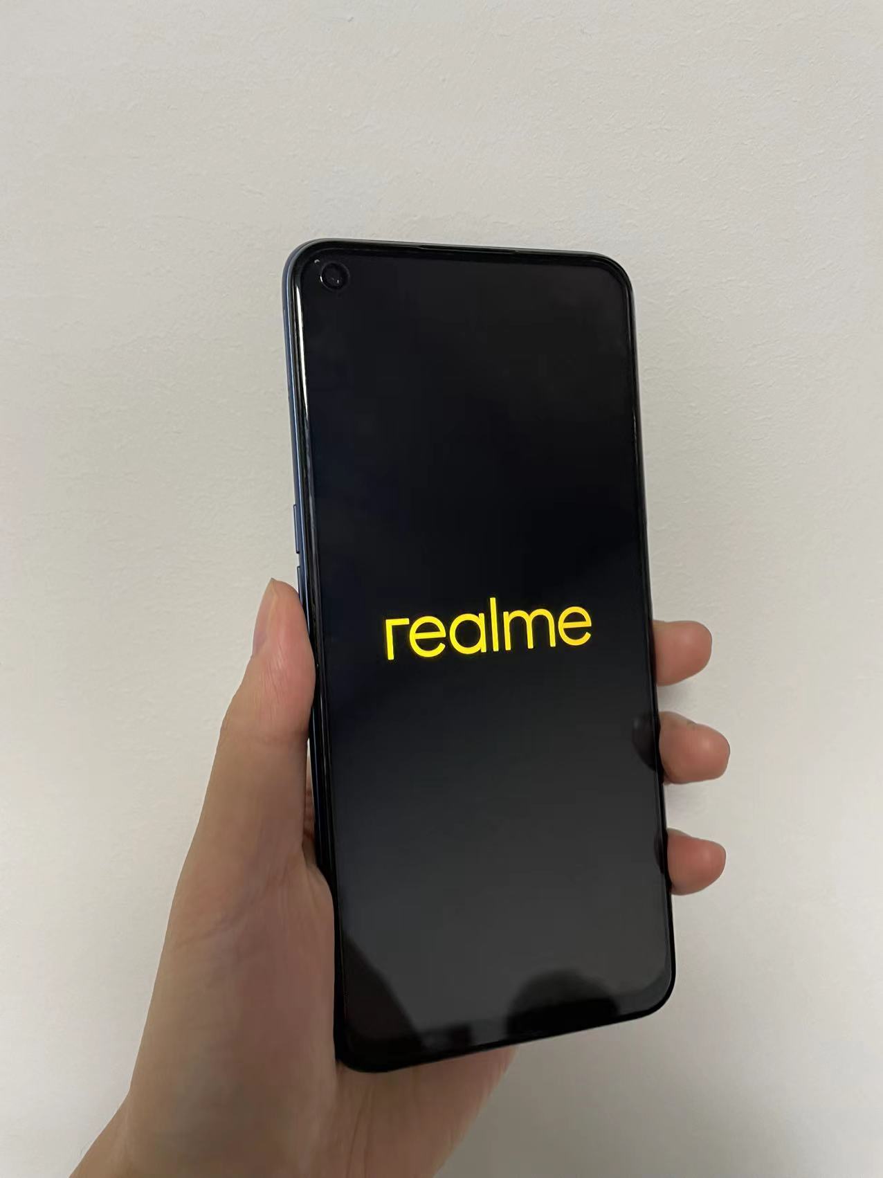 设计师|一分钱一分货！上手体验realme 真我Q3s，有几个槽点不得不提