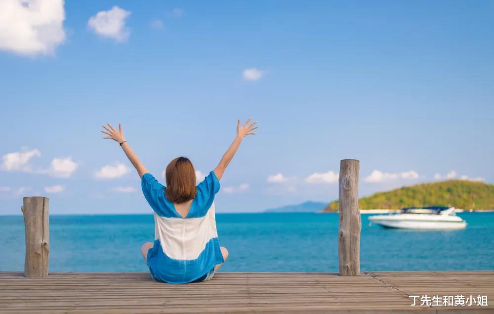 丁先生和黄小姐|最好的生活：卡里有钱，手里有书，极简生活，内心丰盈