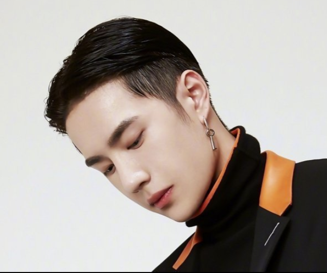 发型|王一博黄捕头发型帅是理所当然，汉奸头都能hold住才叫绝！