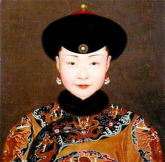 奶豆说育儿|清朝真正的罪人不是慈禧,而是此人,他让中国陷入国耻的黑暗中