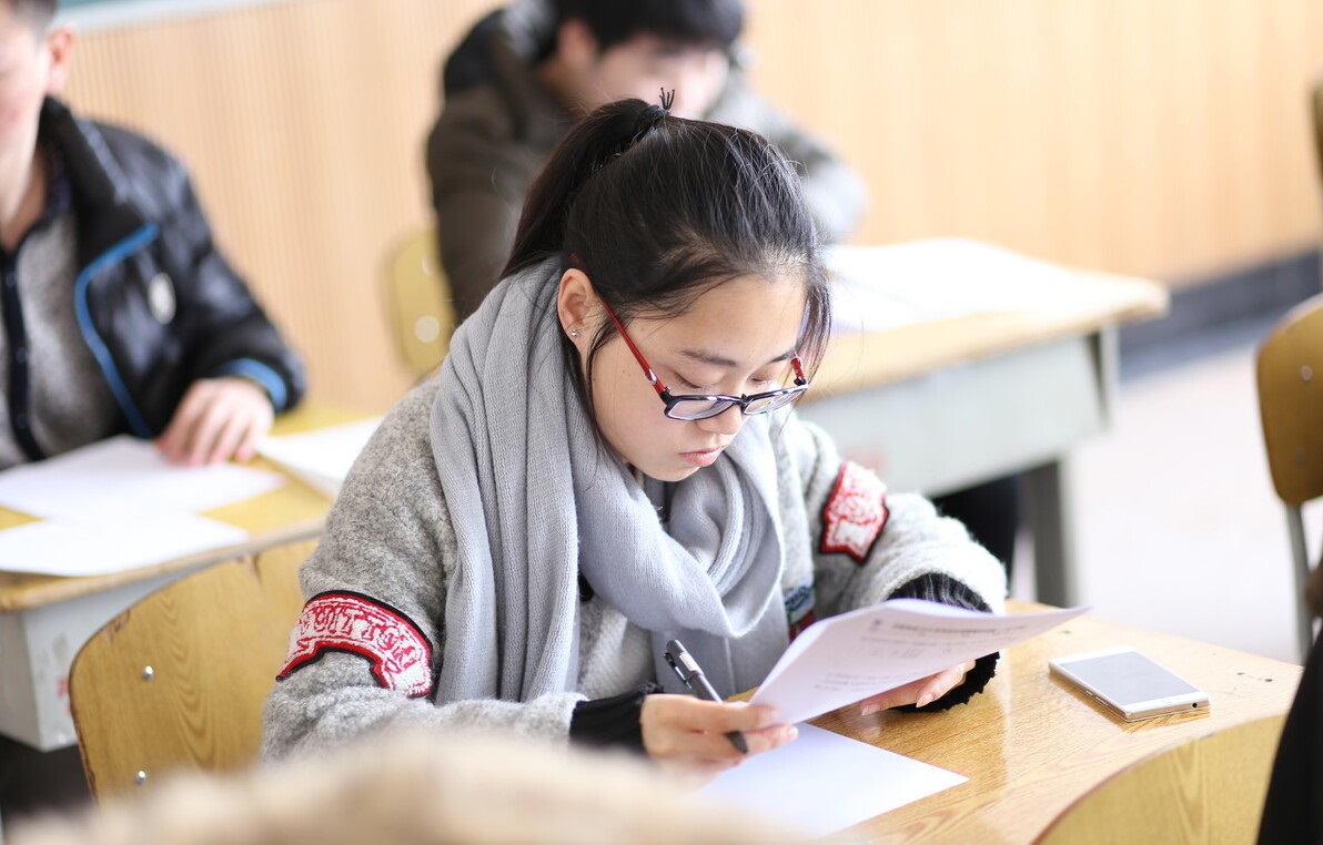 穿衣搭配|教师招聘考试：这几类人上岸概率低，希望说的不是你