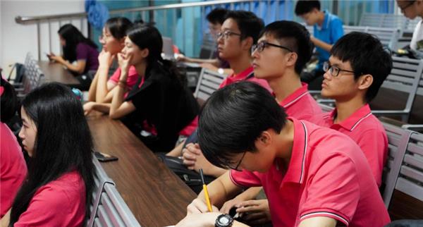 本科生|考上研究生才知道的“福利”，学历提升是“顺便”，本科生羡慕了