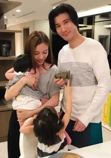 王力宏|王力宏退休老父发长文：李靓蕾是一位靠怀孕逼婚上位的“心机女”