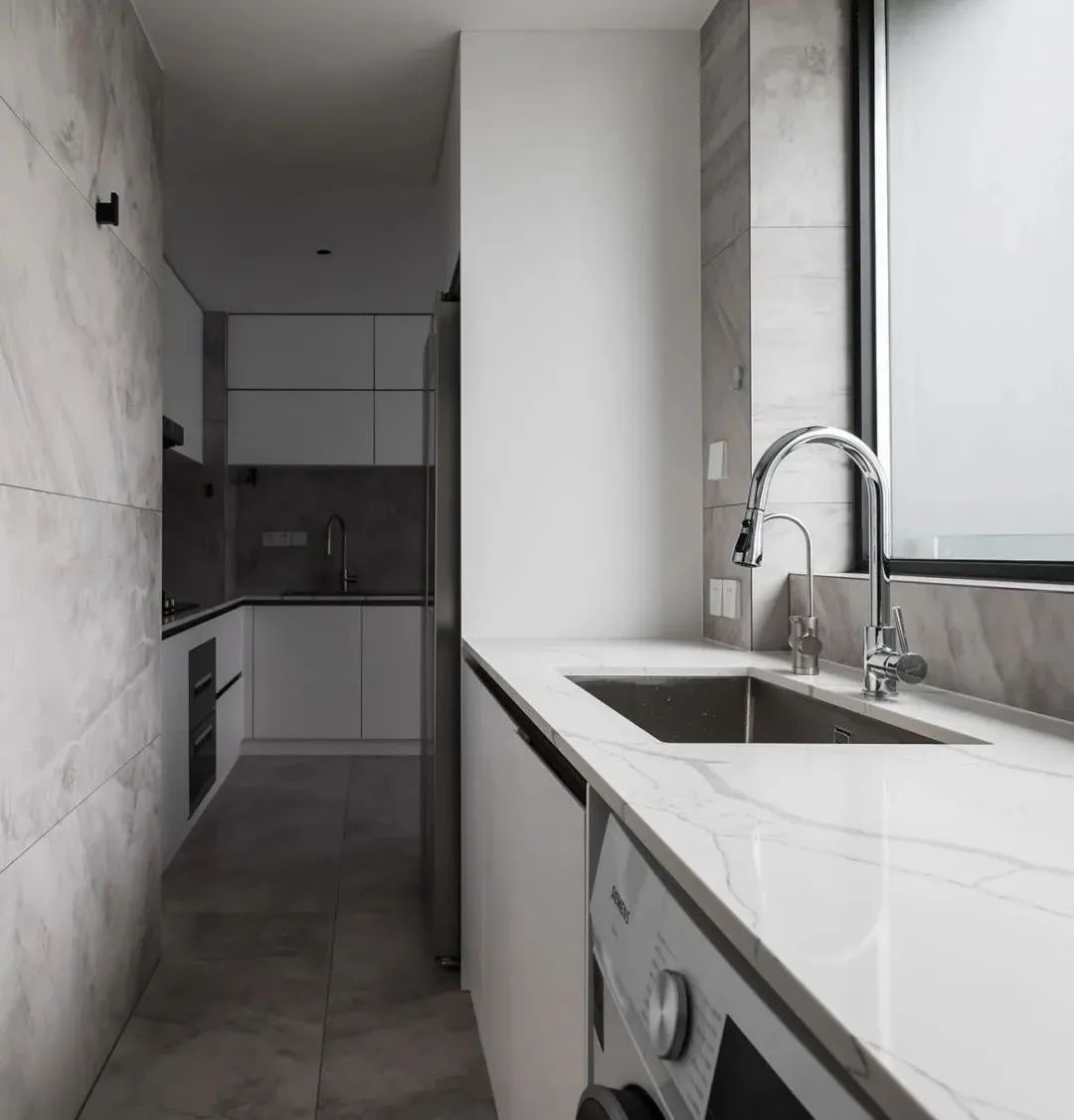 整装案例丨黑白灰极简风经典案例推荐，2只猫主子的4室大宅