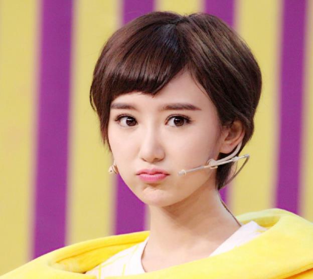 MARRY|中秋晚会幕后花絮曝光:20岁人气明星丁真现场清唱新歌,略显害羞