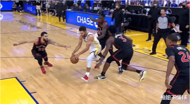 斯蒂芬·库里|联盟第一！库里的三分成为“核”武器，再没有球队敢一个人防守他