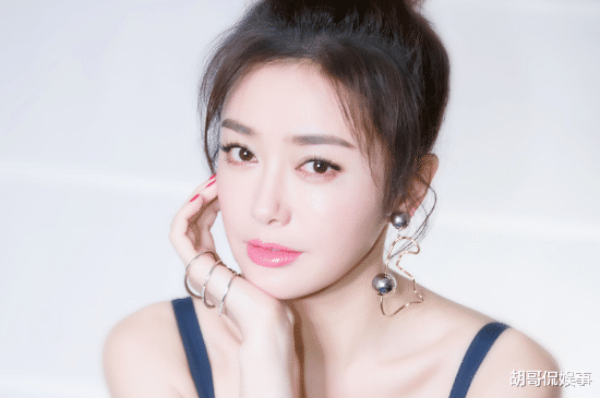 秦岚|深入人心的白月光，演了个强悍女汉子又获好评，演技杠杠滴！