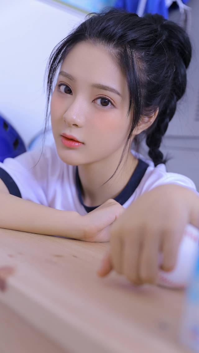 淡妆|建议女生：不管多忙上班尽量化淡妆，教你4步骤，简单易学且漂亮