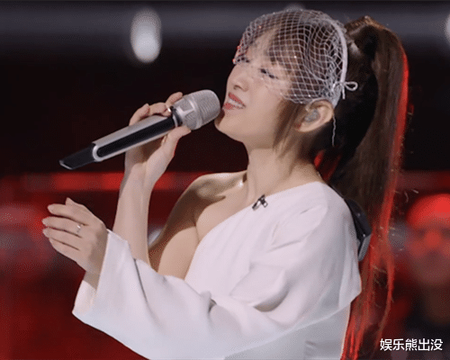 杨丞琳|“浪姐2”看杨丞琳组人员构成，感叹娱乐圈太现实，注意到了吗？