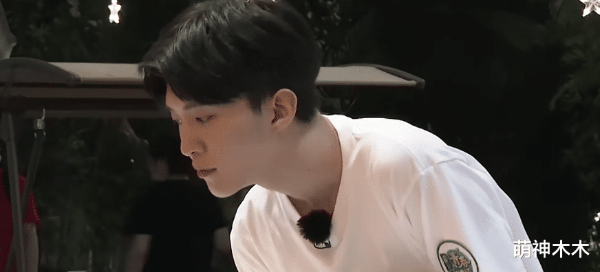 肖战|肖战《青游记》片段曝光，节目中疑遭刁难冷待，唯有贾玲对他友好