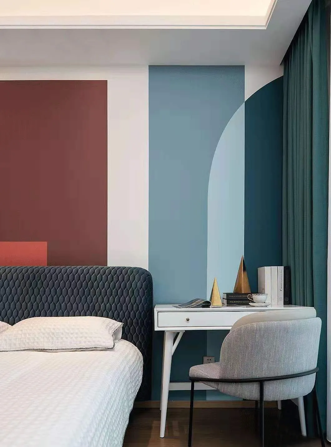 140㎡现代轻奢风格新房装修，卧室背景墙加分