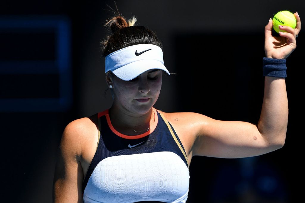 哈勒普|张帅单双打均止步首轮!女单前十两人出局,哈勒普大逆转惊险晋级