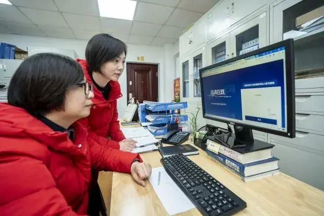 杭州日报 超过3.2万人因春节离杭主动退还1000元“在杭大红包”